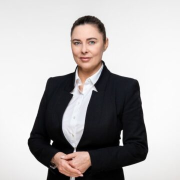 Belinda Pöll, DECUS Immobilien GmbH