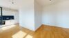 | ERSTBEZUG | AUSGEZEICHNETE LAGE | NAHE THERESA-TAUSCHER-PARK | RICHTUNG NORD-WESTEN | 2 ZIMMER | 3-D RUNDGANG | BALKON | 3. STOCK | NIEDRIGENERGIEHAUS - Bild